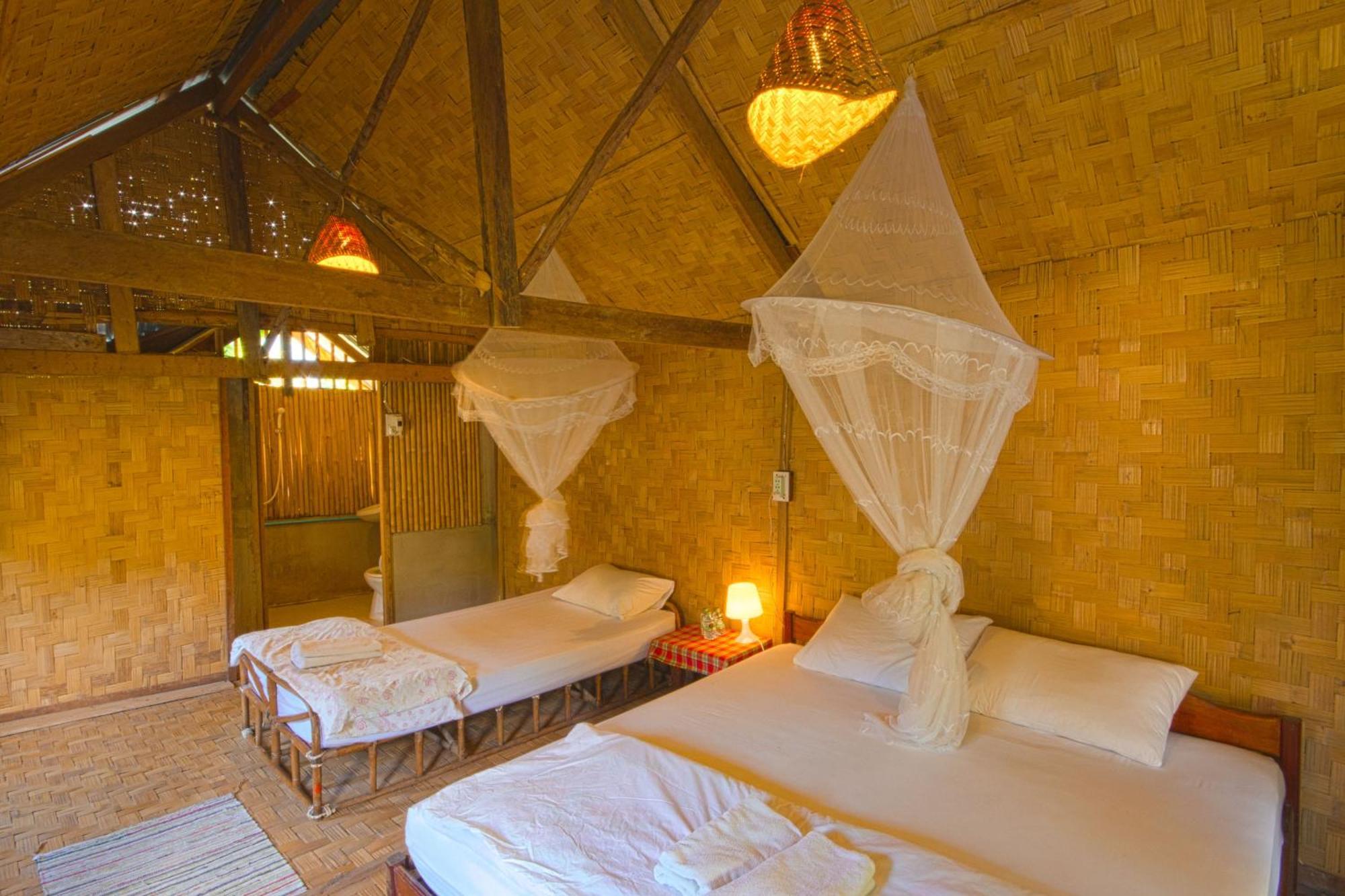 Champa Lao Bungalows Hotel Vang Vieng Exterior photo