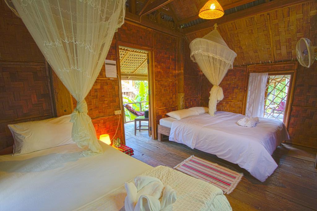 Champa Lao Bungalows Hotel Vang Vieng Exterior photo