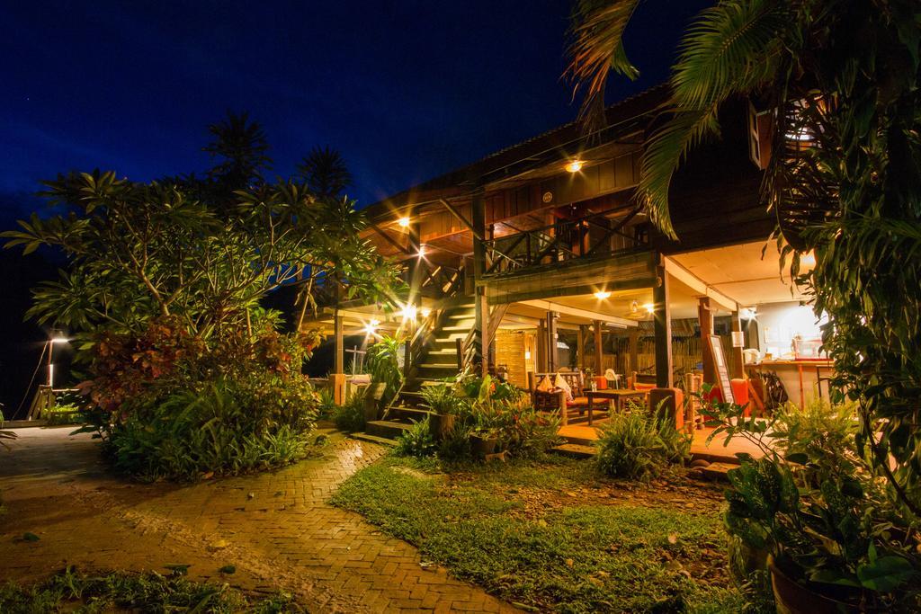 Champa Lao Bungalows Hotel Vang Vieng Exterior photo