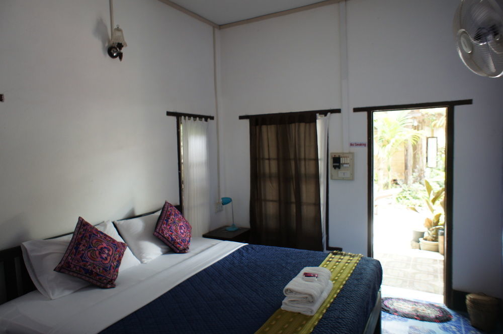 Champa Lao Bungalows Hotel Vang Vieng Exterior photo
